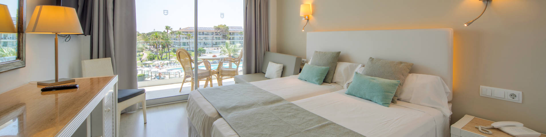 cabcera habitaciones playa esperanza resort